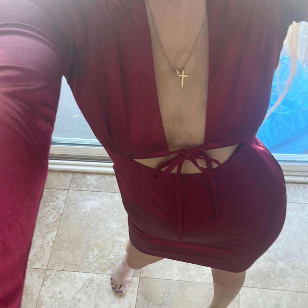 Elegant Burgundy Mini Dress